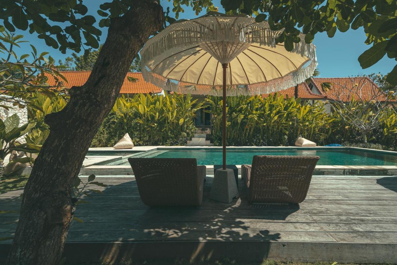 Cari Surf Camp & Studio'S Uluwatu  Exterior photo