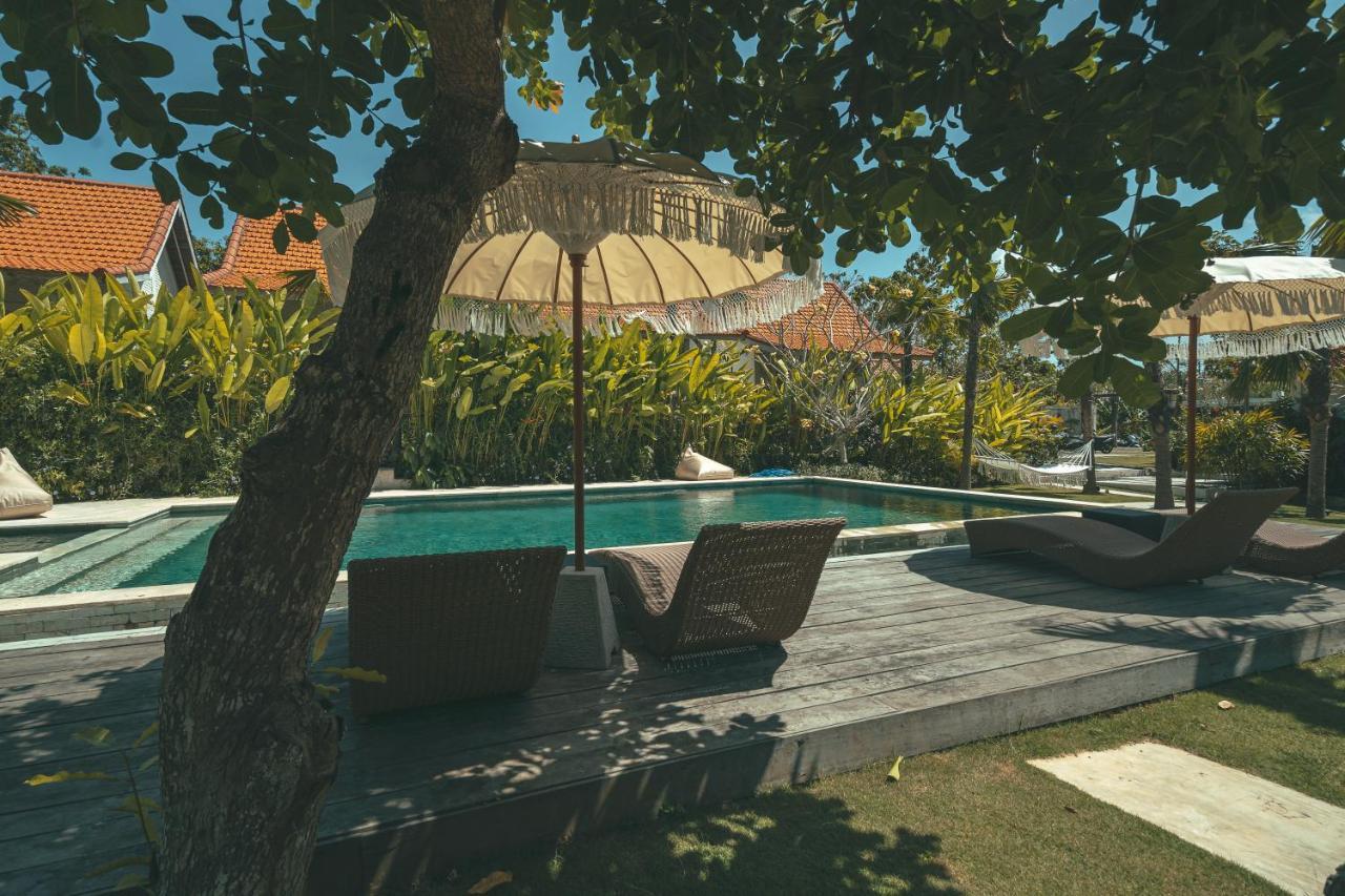 Cari Surf Camp & Studio'S Uluwatu  Exterior photo