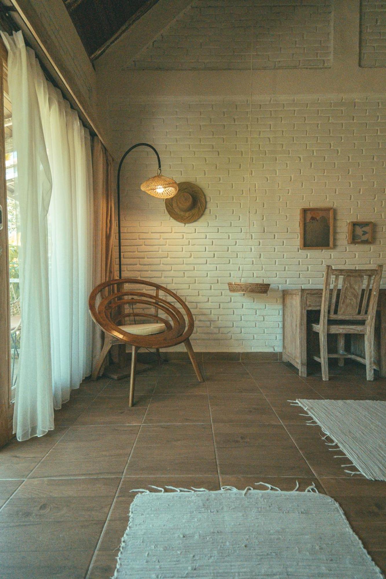 Cari Surf Camp & Studio'S Uluwatu  Exterior photo